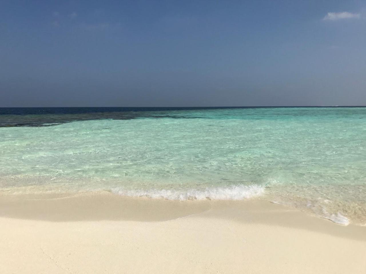 String Wave Maldives Hotel Gulhi Luaran gambar
