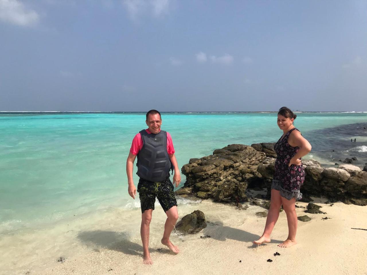 String Wave Maldives Hotel Gulhi Luaran gambar