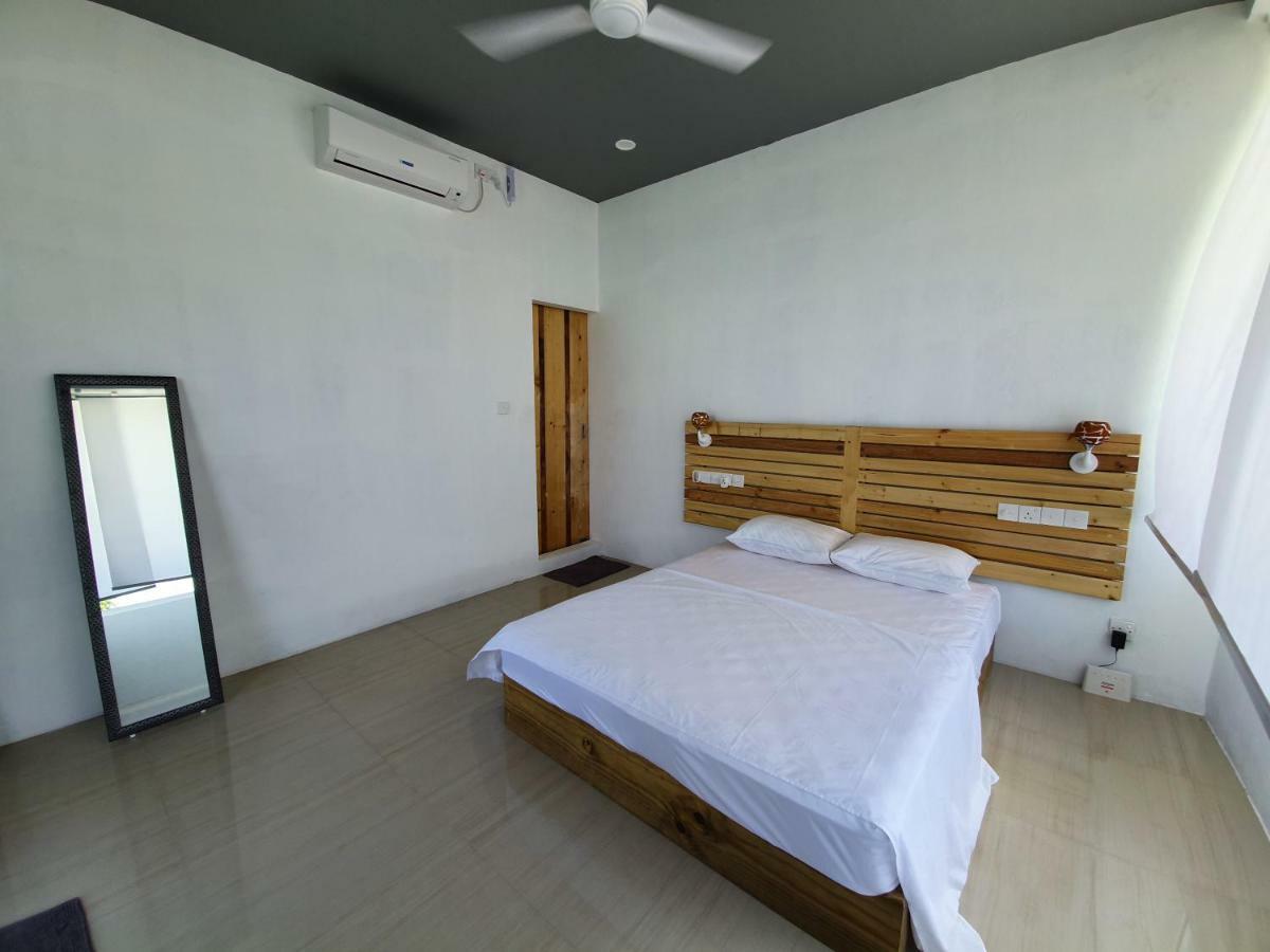String Wave Maldives Hotel Gulhi Luaran gambar