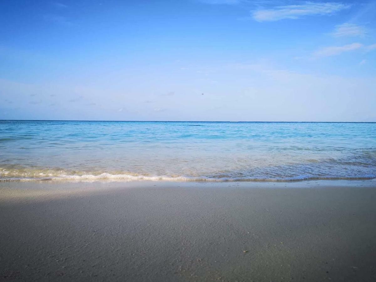 String Wave Maldives Hotel Gulhi Luaran gambar