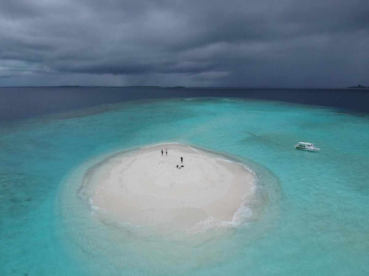 String Wave Maldives Hotel Gulhi Luaran gambar